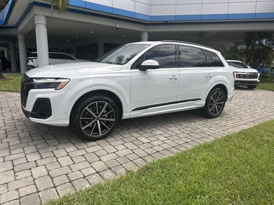 2025 Audi Q7 Premium Plus