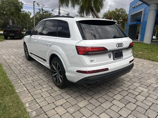 2025 Audi Q7 Premium Plus
