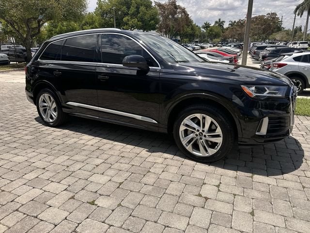 2021 Audi Q7 Premium Plus