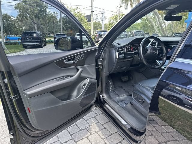 2021 Audi Q7 Premium Plus