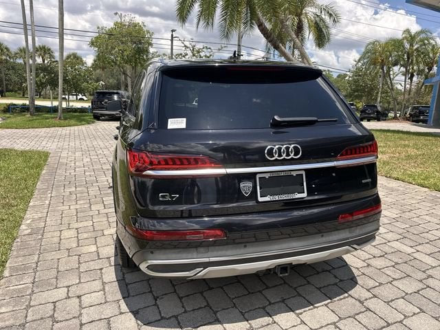 2021 Audi Q7 Premium Plus