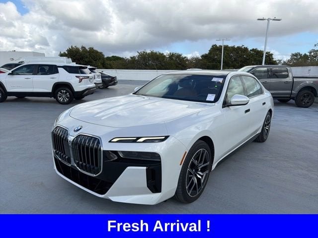 2023 BMW 7 Series 740i