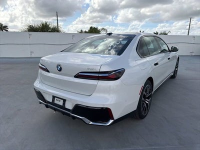 2023 BMW 7 Series 740i