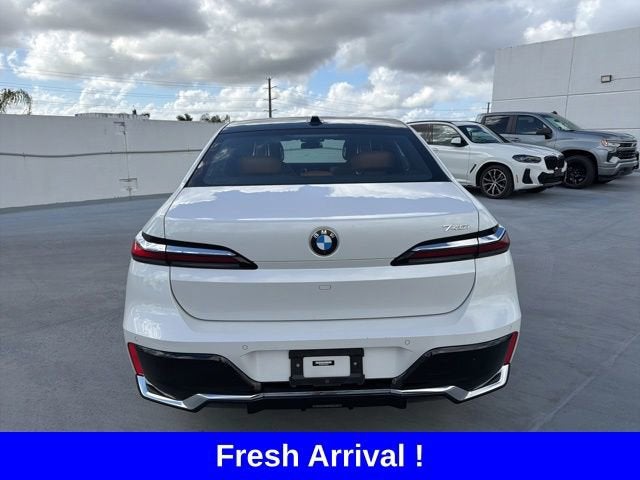 2023 BMW 7 Series 740i