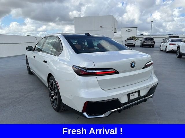 2023 BMW 7 Series 740i