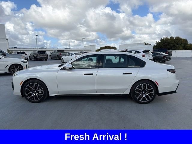 2023 BMW 7 Series 740i