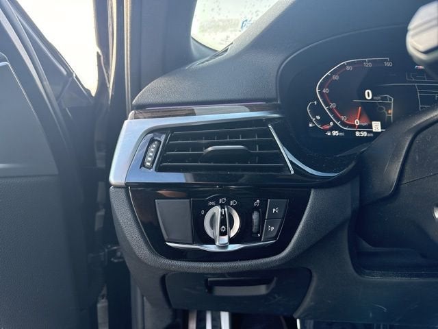 2022 BMW 5 Series 530i