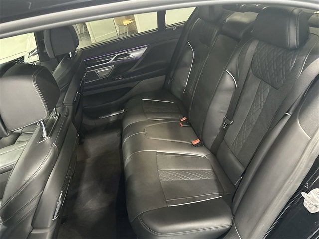 2022 BMW 7 Series 750i xDrive