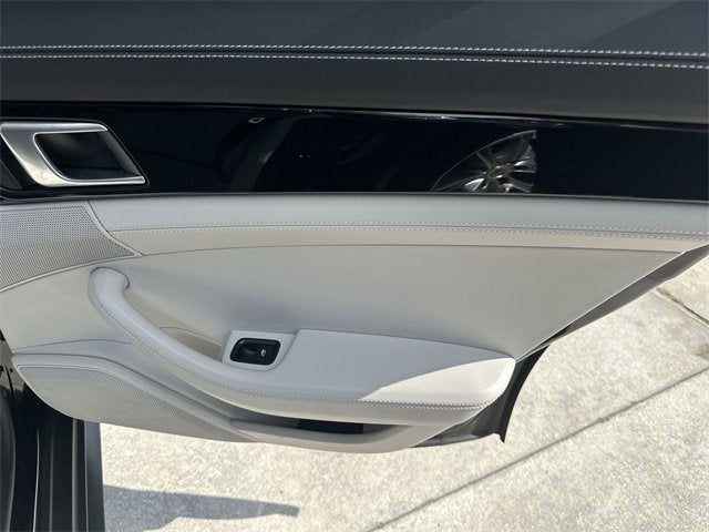 2022 Porsche Panamera 4S