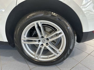 2018 Porsche Macan 4DR SUV AWD