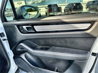 2023 Porsche Cayenne PLATINUM EDITION