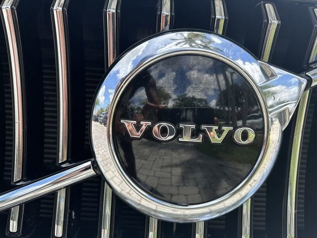 2020 Volvo XC90 Momentum