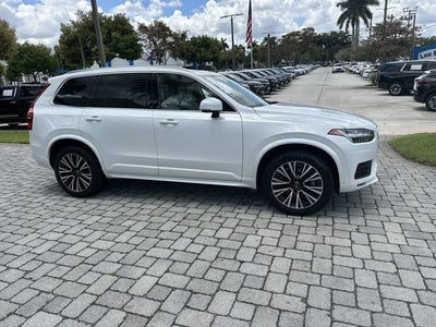 2020 Volvo XC90 Momentum