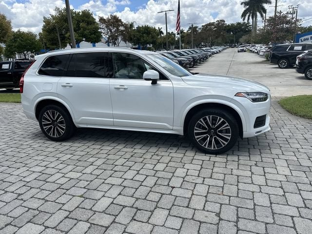 2020 Volvo XC90 Momentum