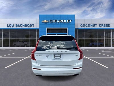 2020 Volvo XC90 Momentum