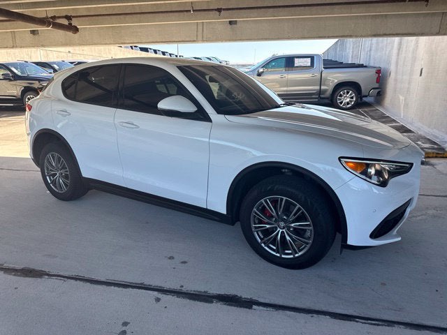 2023 Alfa Romeo Stelvio Sprint