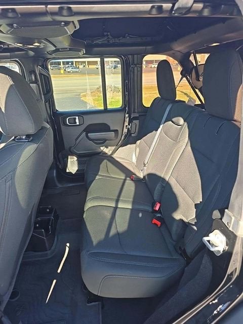 2022 Jeep Wrangler Unlimited Willys