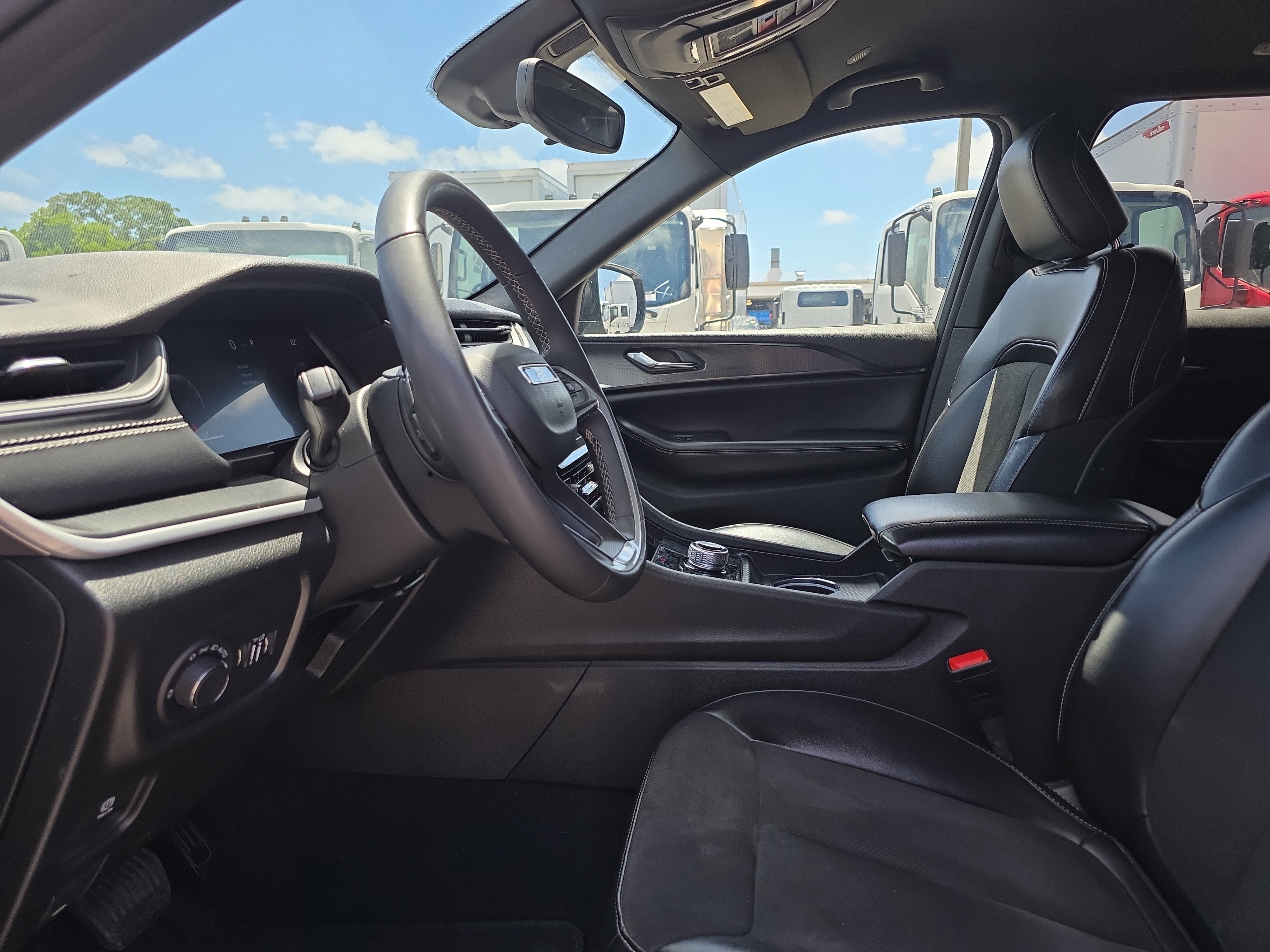 2024 Jeep Grand Cherokee Altitude