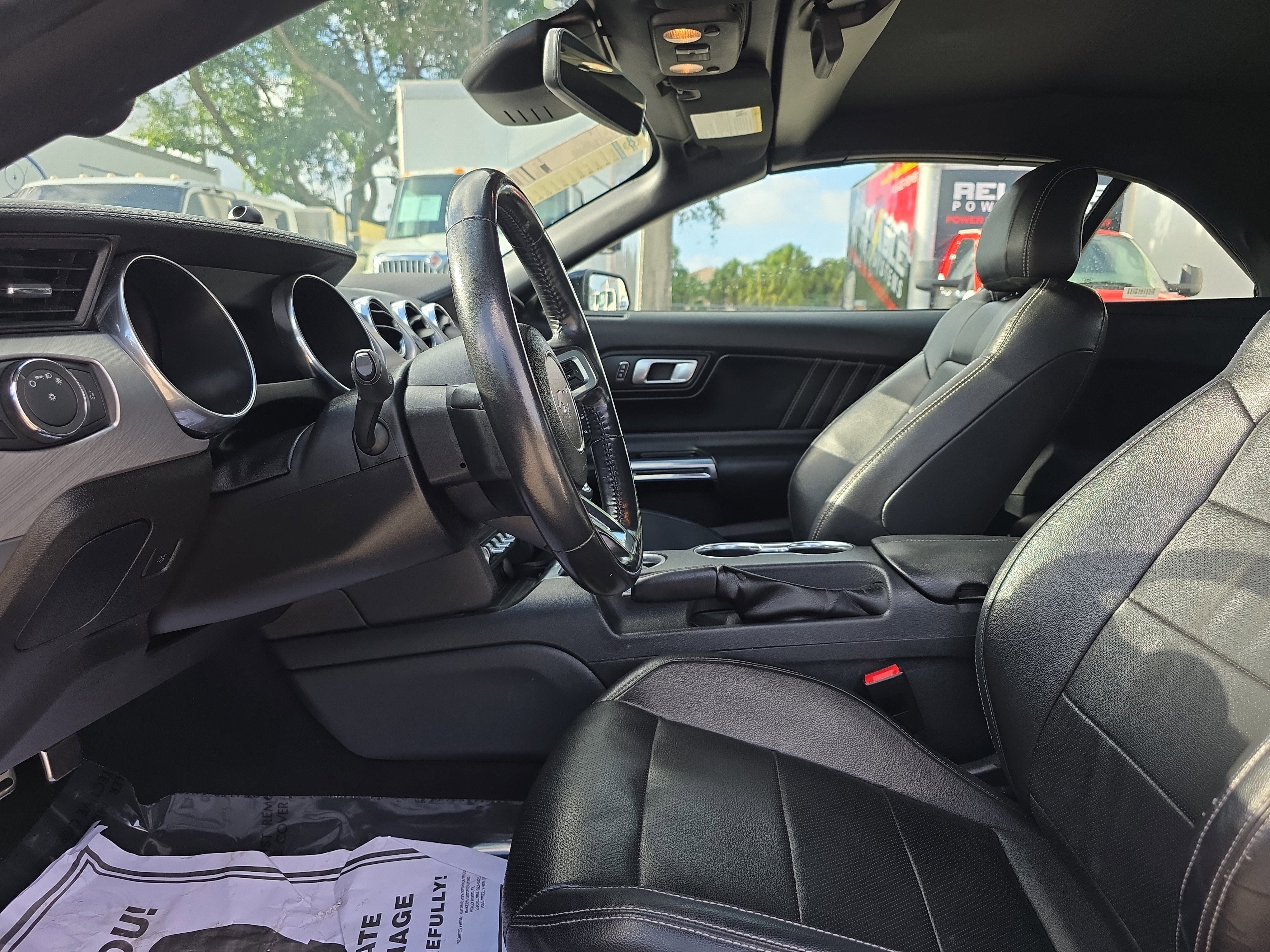 2022 Ford Mustang EcoBoost