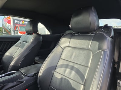 2022 Ford Mustang EcoBoost