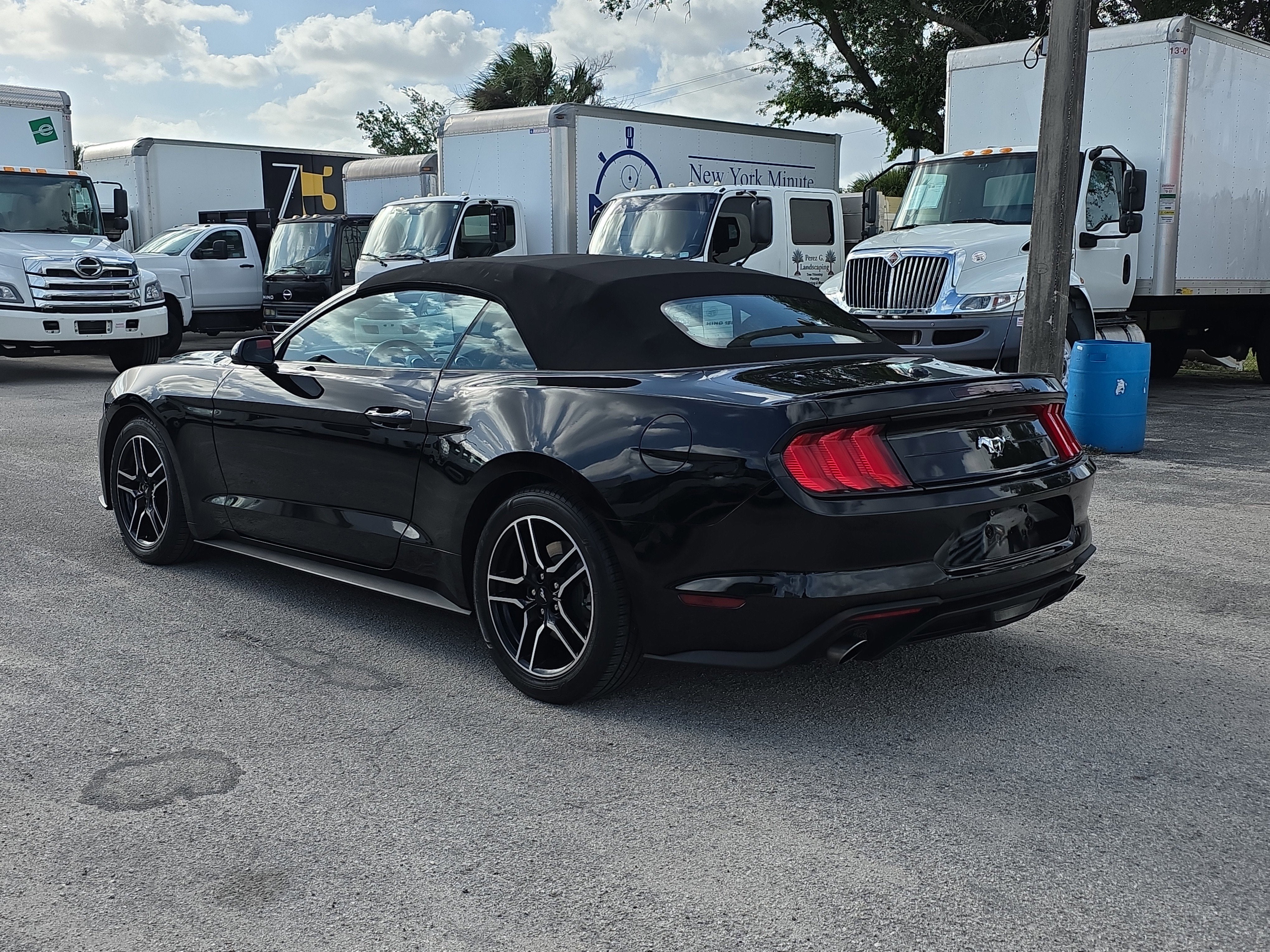 2022 Ford Mustang EcoBoost