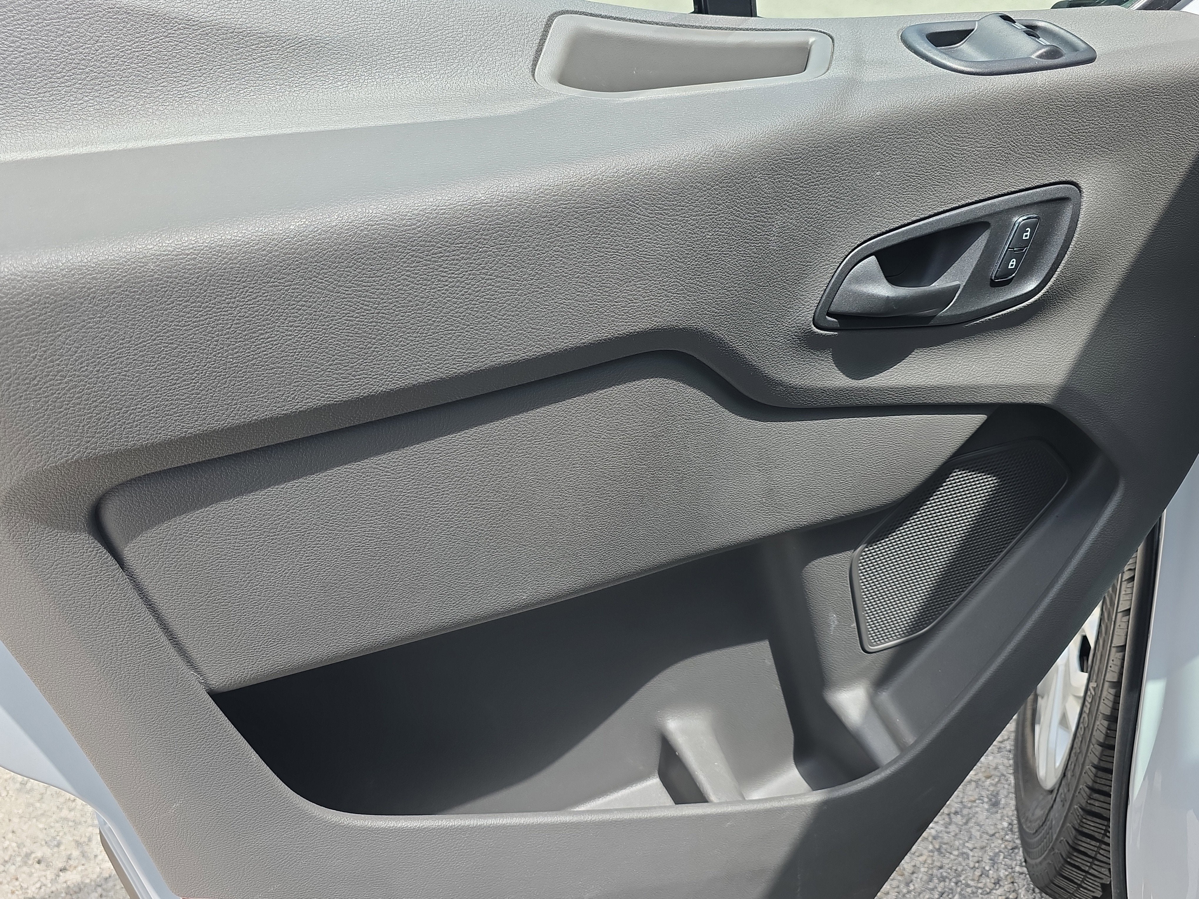 2026 Ford Transit Passenger Wagon XL