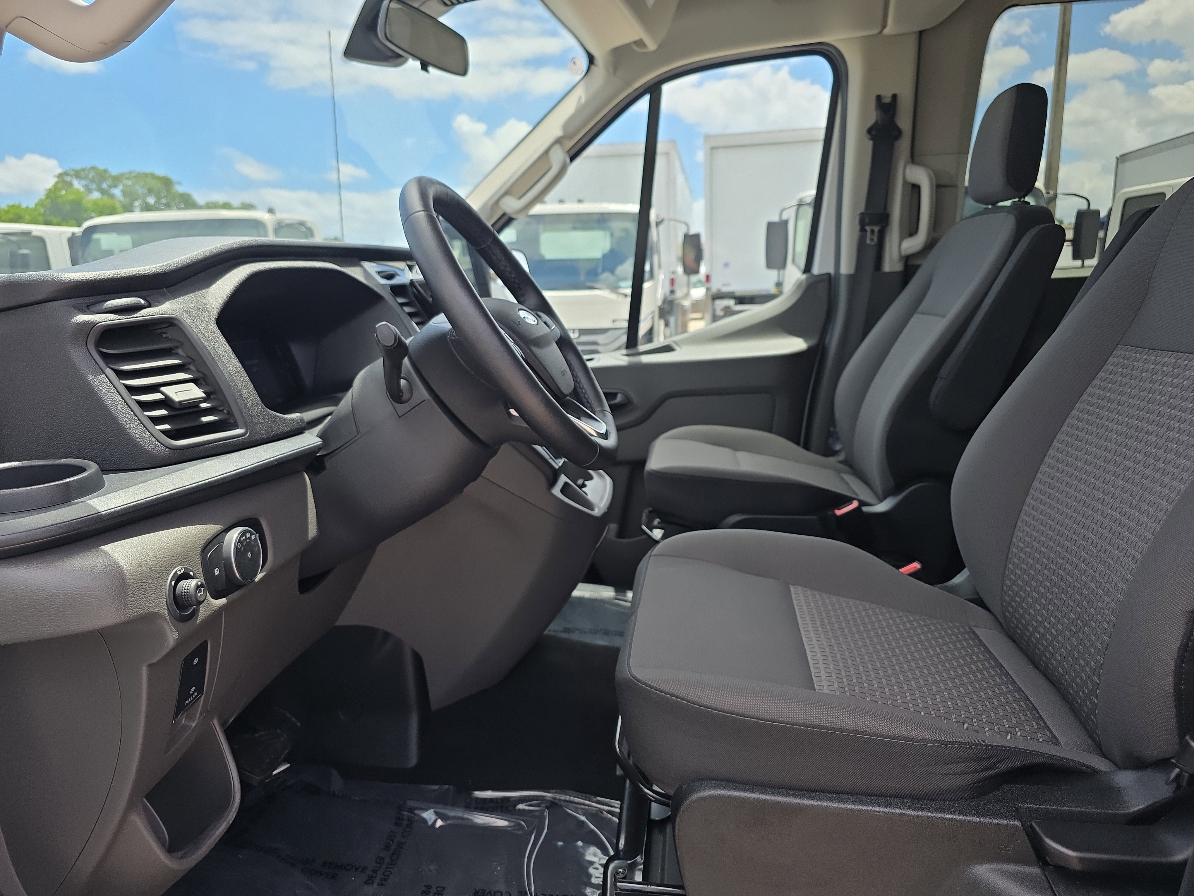 2026 Ford Transit Passenger Wagon XL