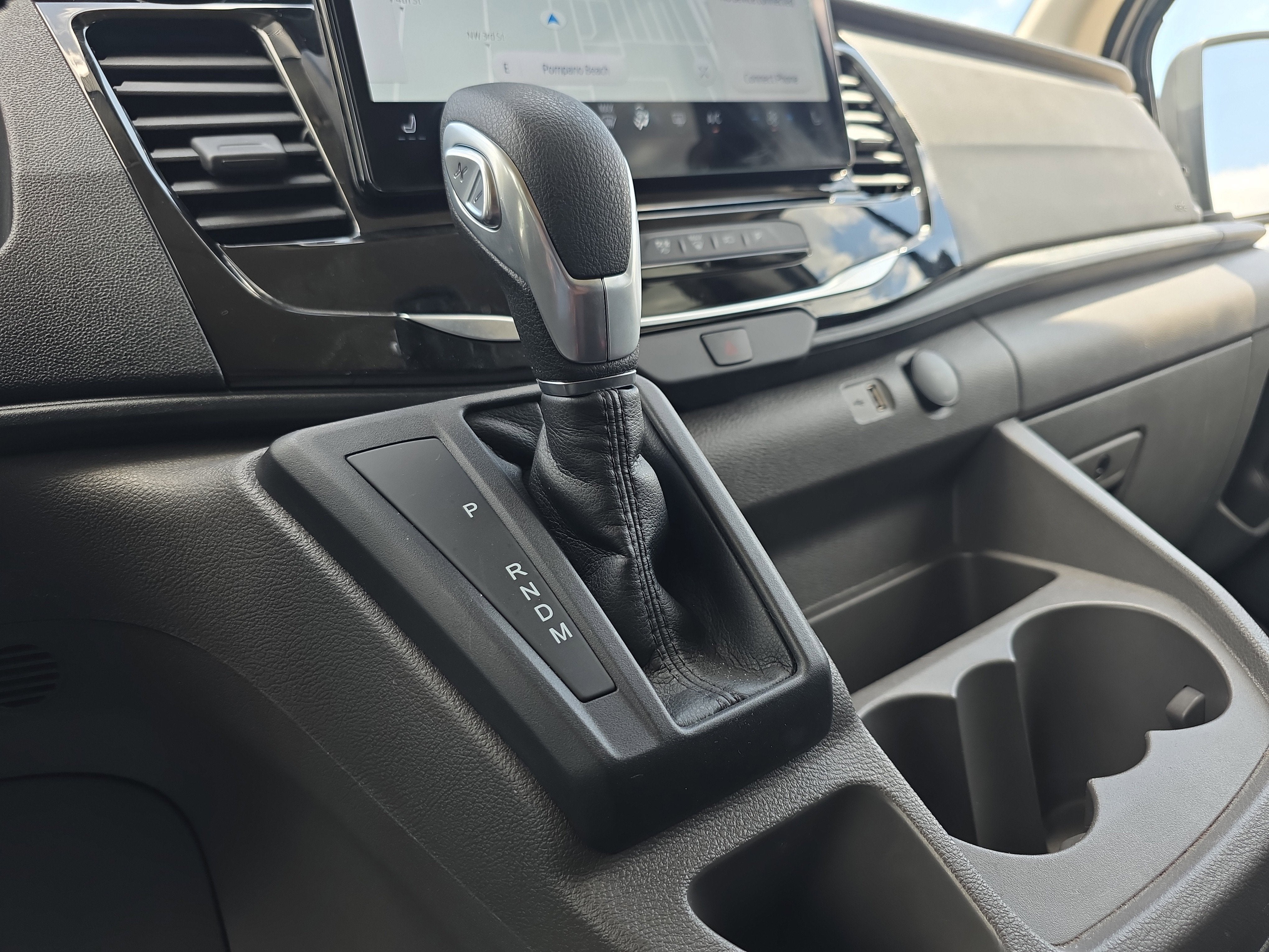 2026 Ford Transit Passenger Wagon XL