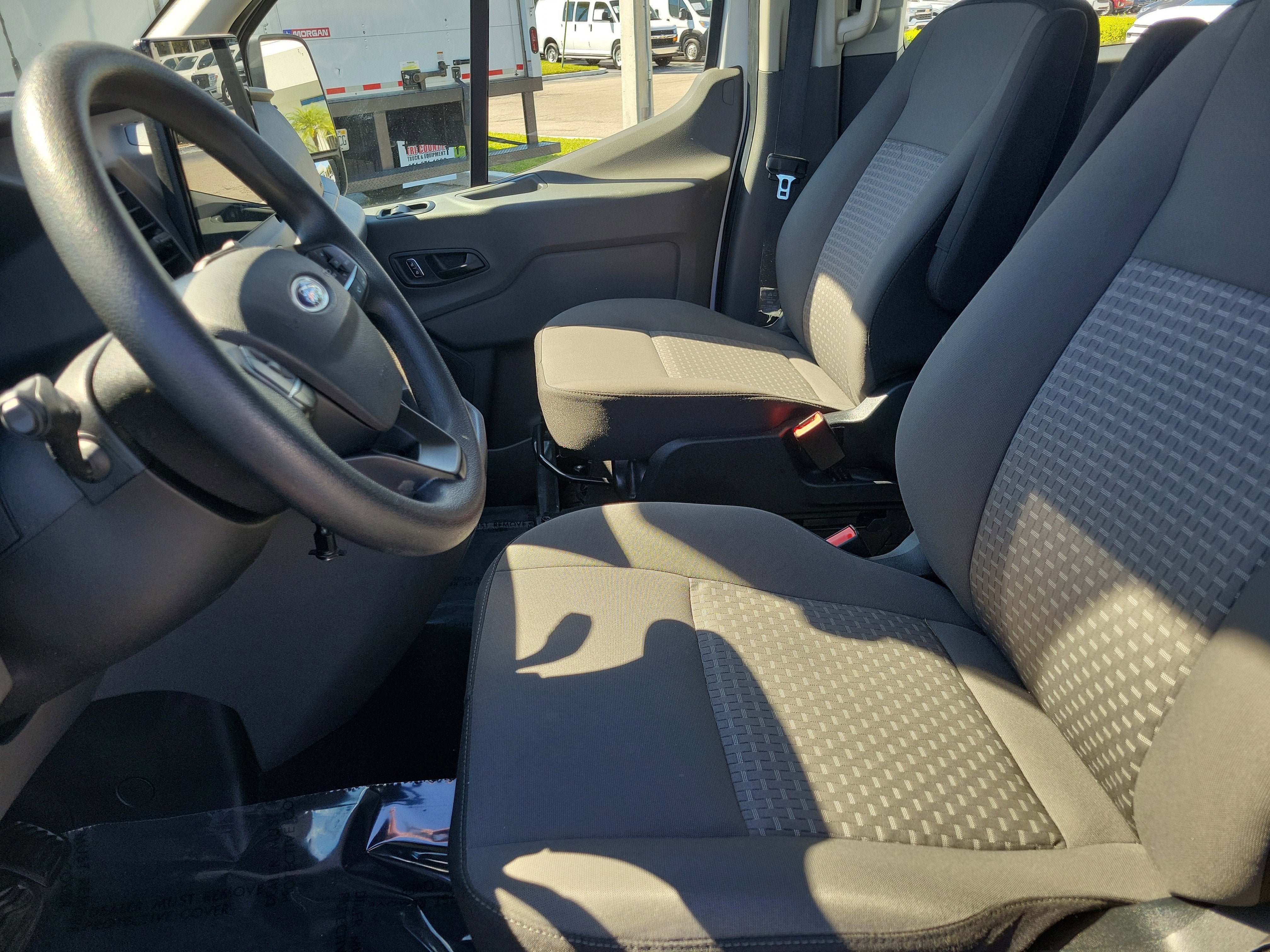 2022 Ford Transit Passenger Wagon XL