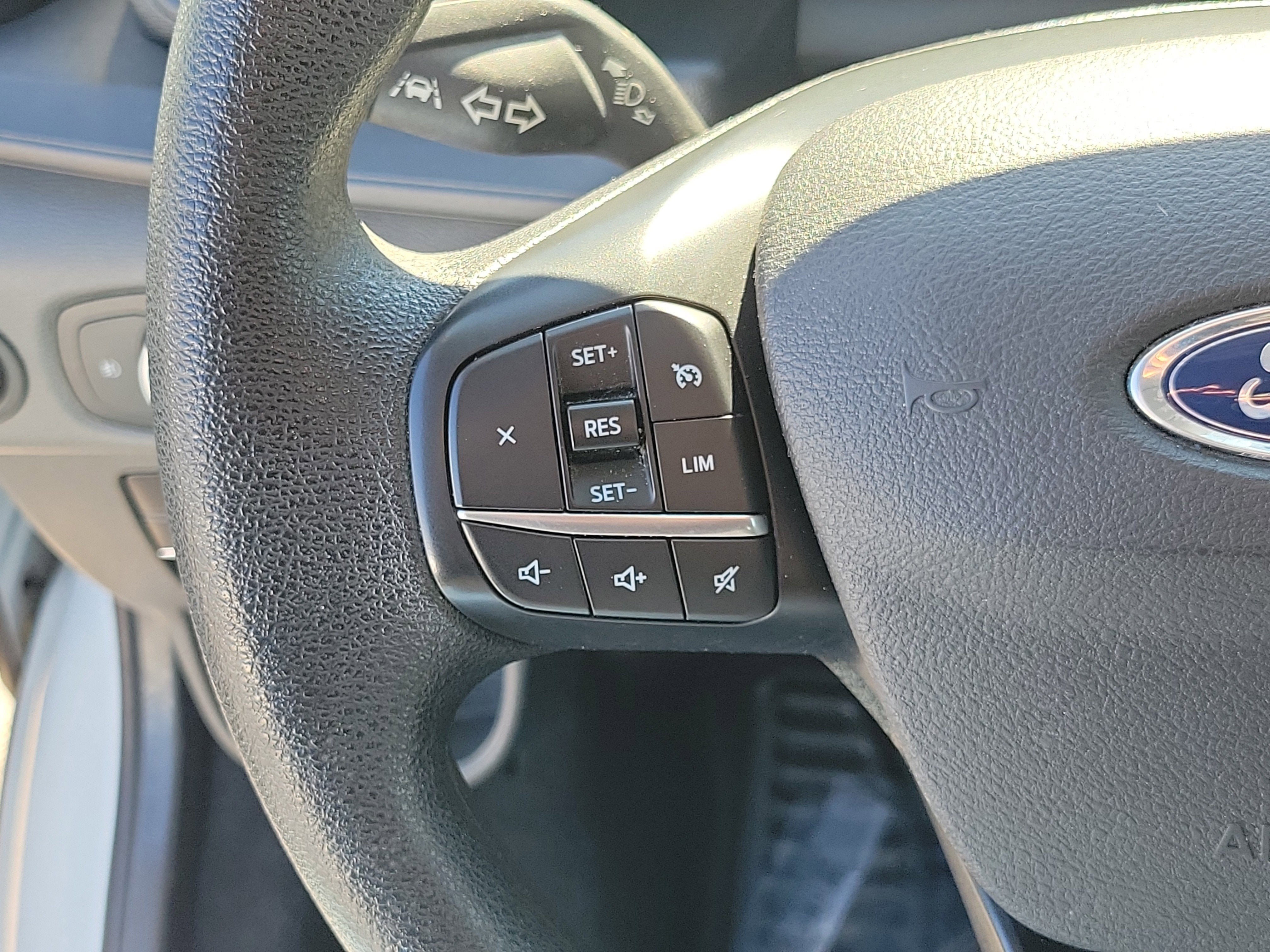 2022 Ford Transit Passenger Wagon XL