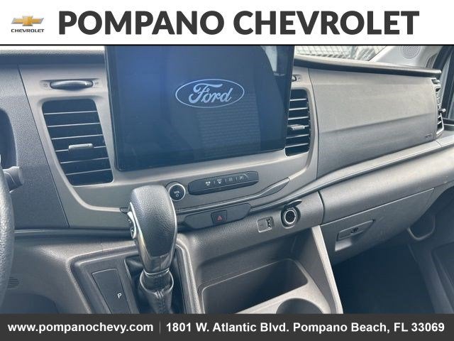 2022 Ford Transit Passenger Wagon XL