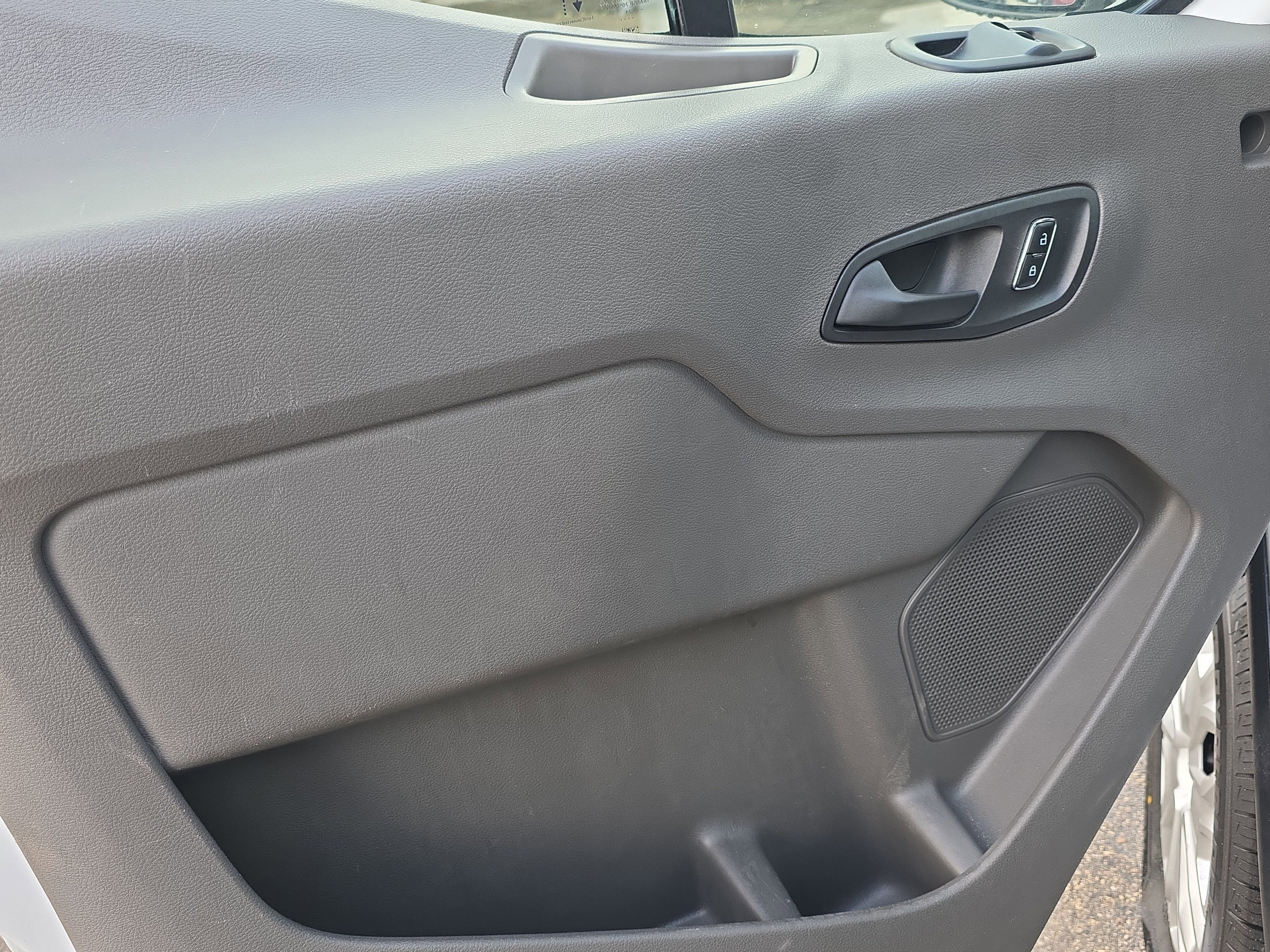 2024 Ford Transit Passenger Wagon XL