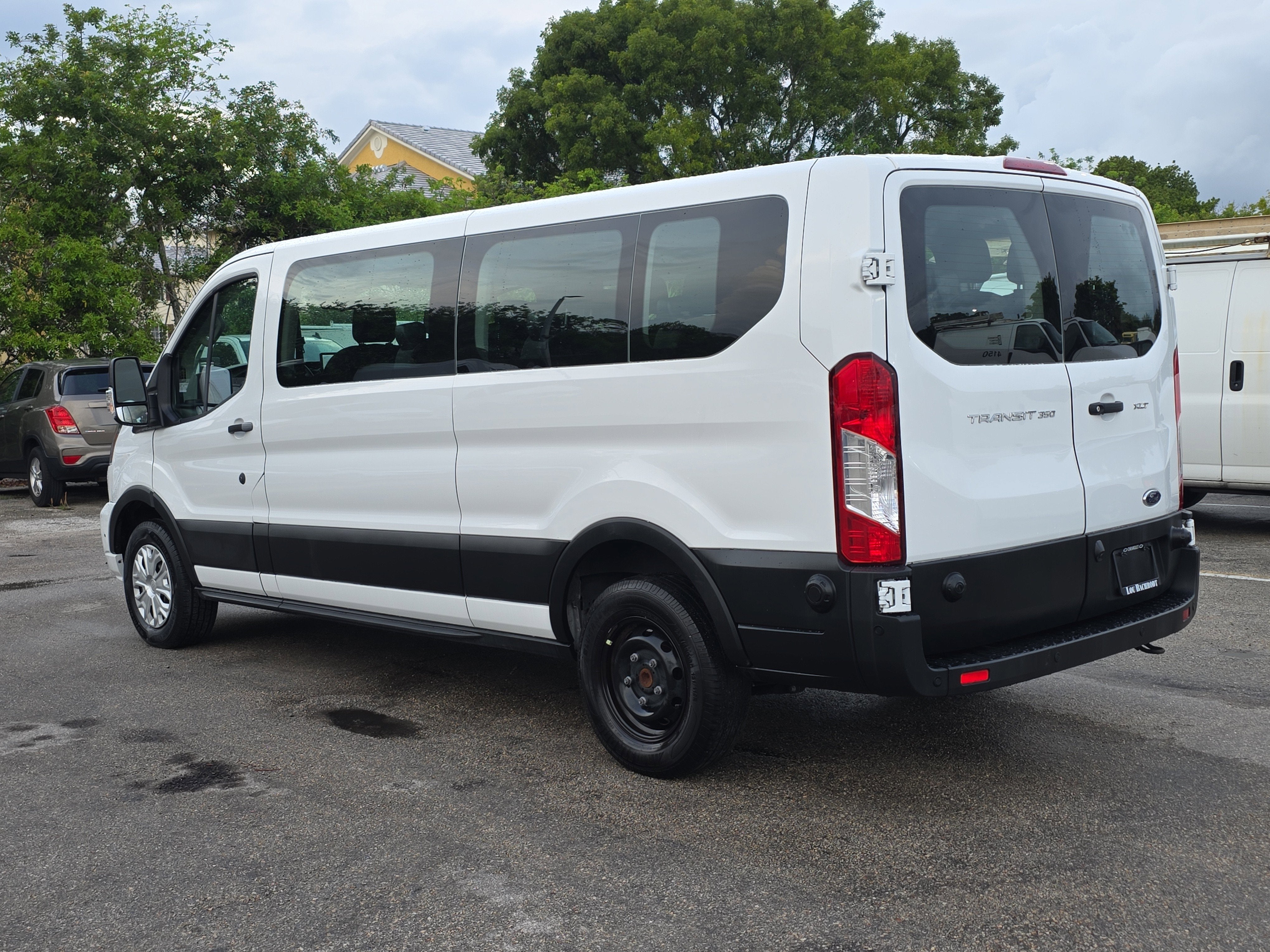 2024 Ford Transit Passenger Wagon XL