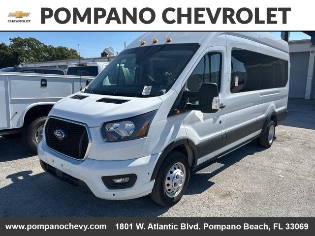 2024 Ford Transit Passenger Wagon XL