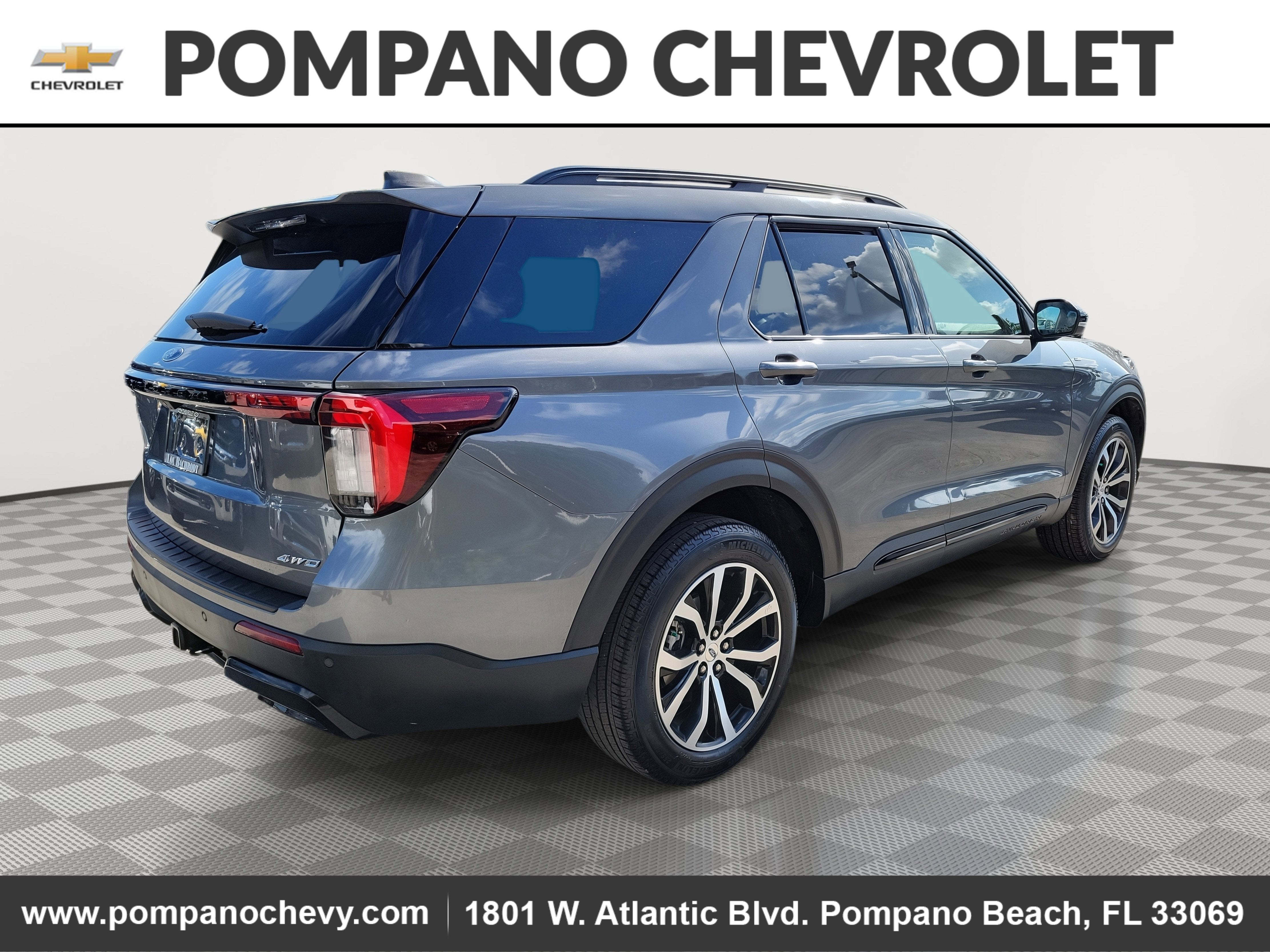 2025 Ford Explorer ST-Line