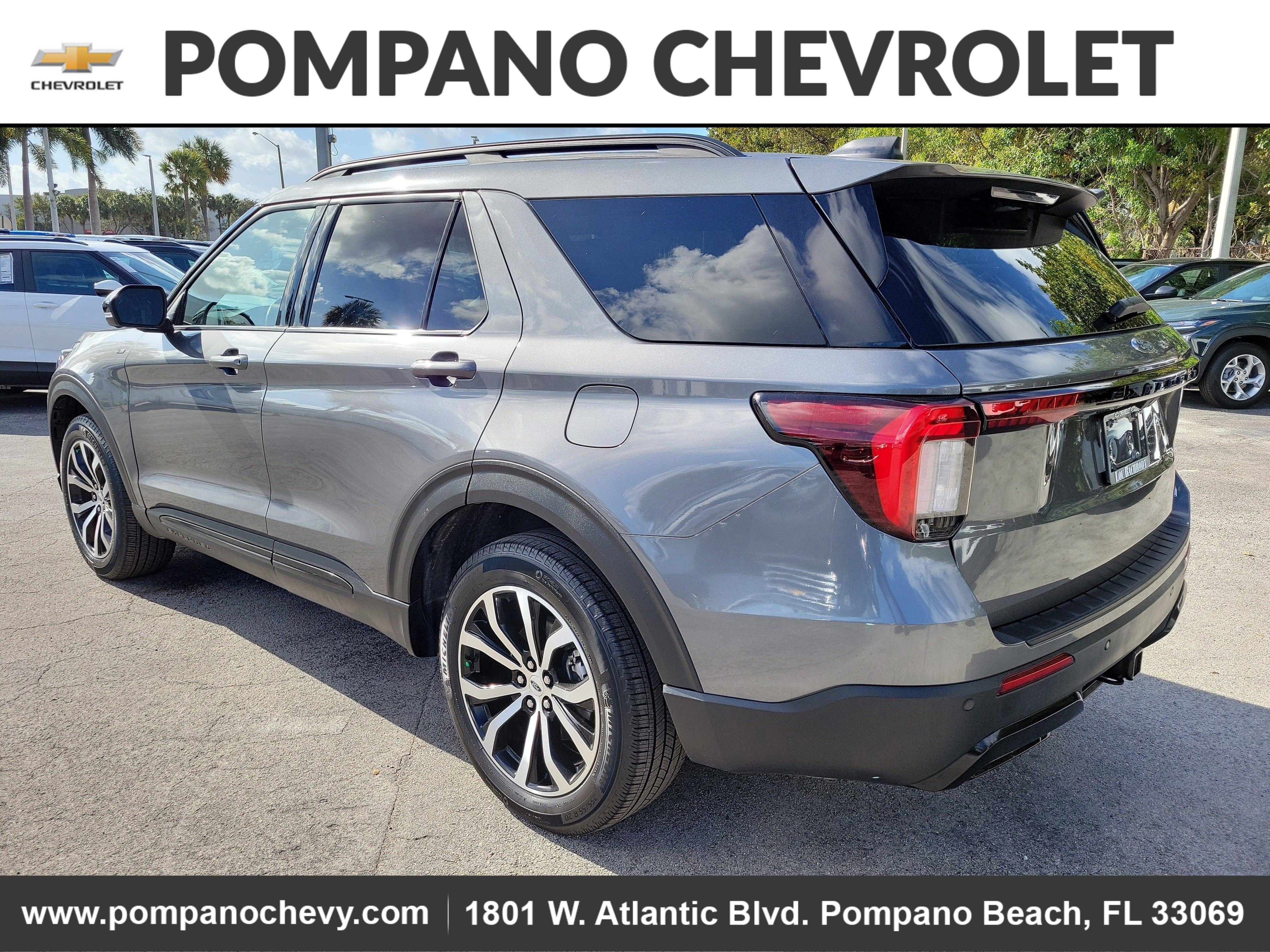 2025 Ford Explorer ST-Line