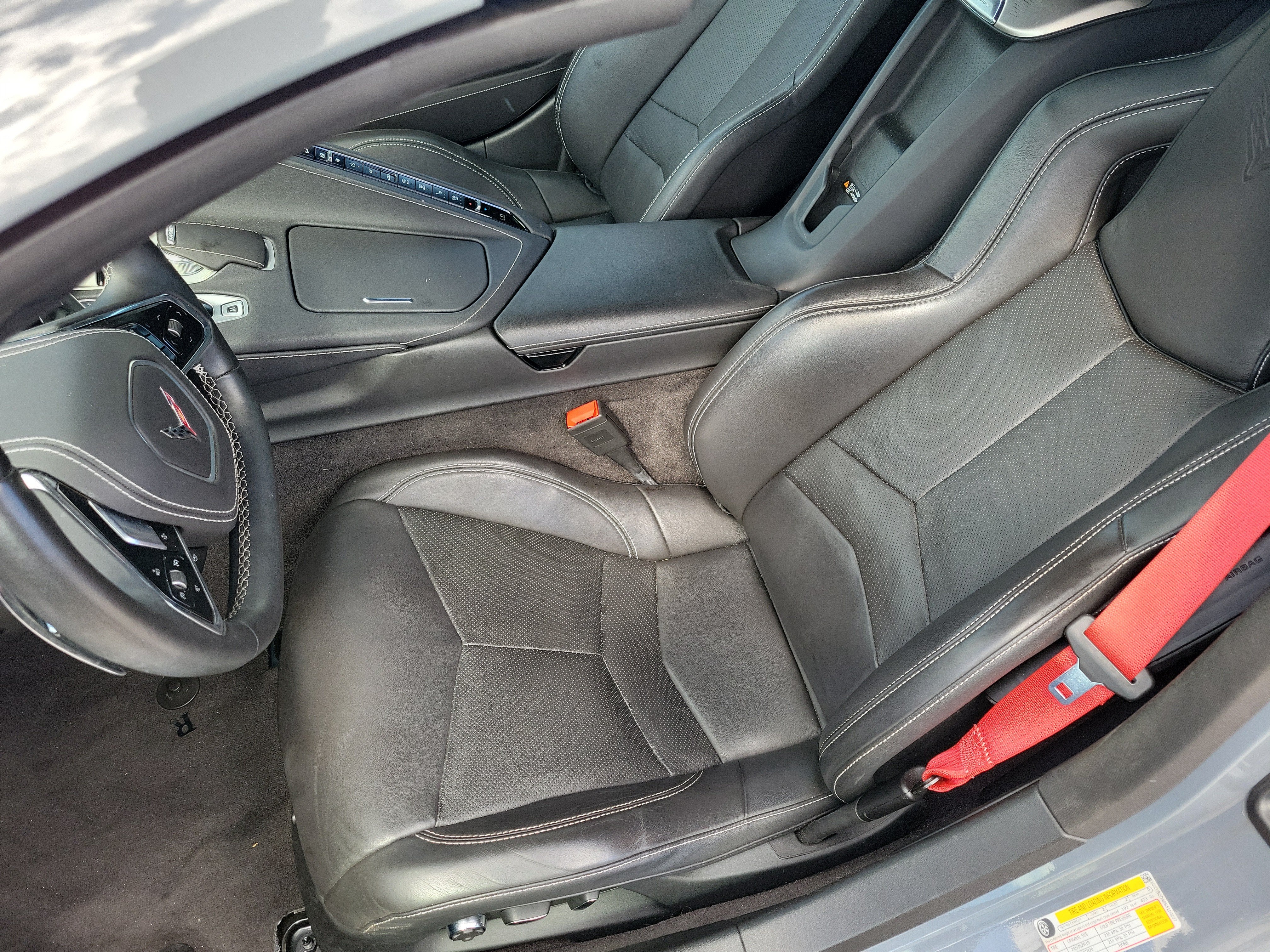2025 Chevrolet Corvette Stingray 2LT