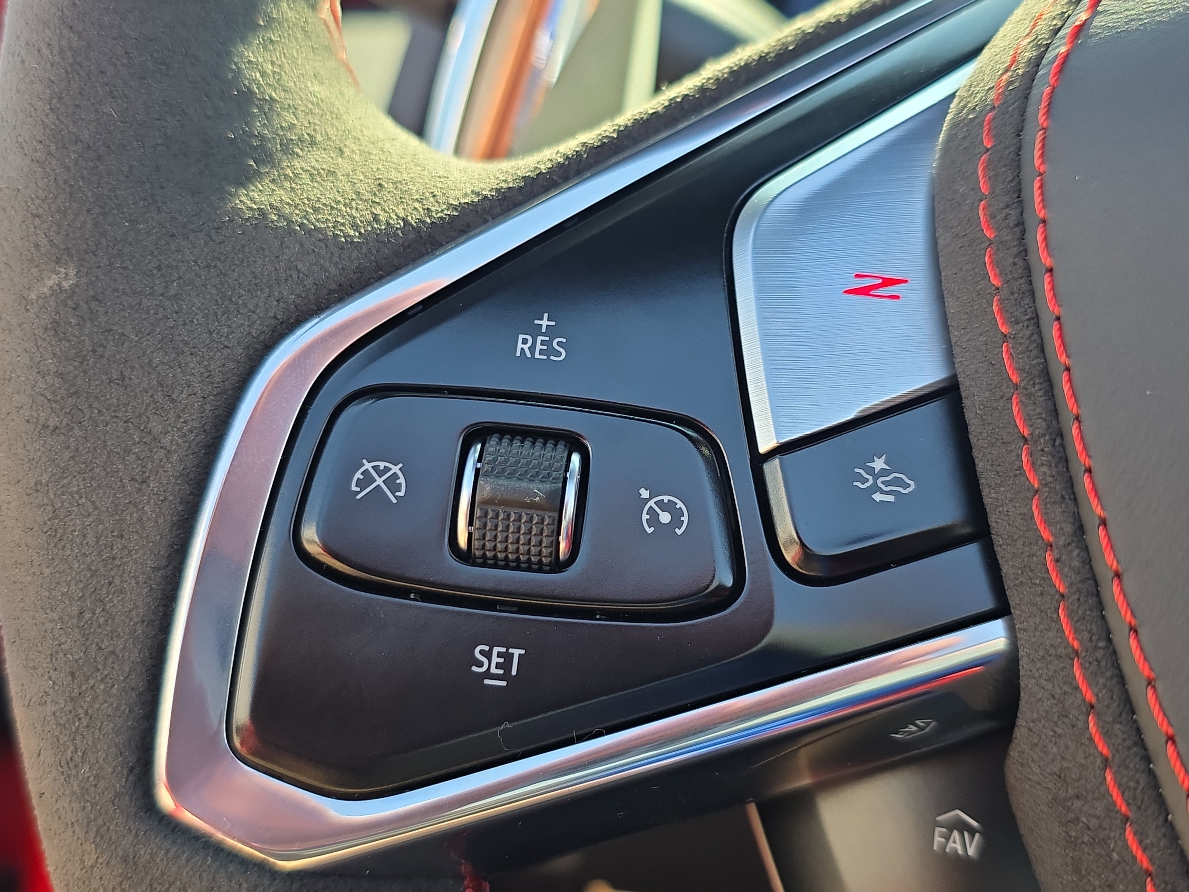 2025 Chevrolet Corvette E-Ray 2LZ