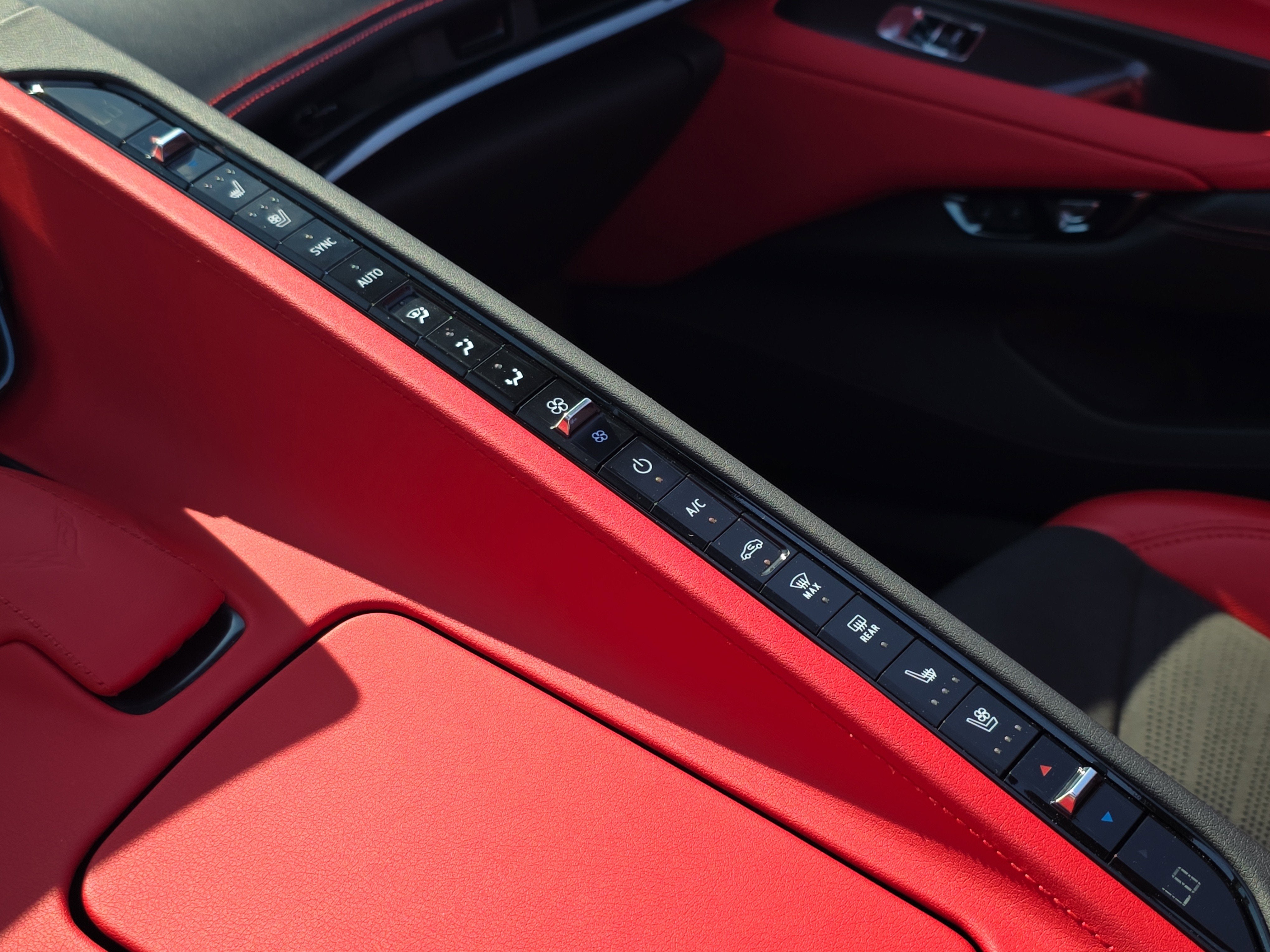 2025 Chevrolet Corvette E-Ray 2LZ