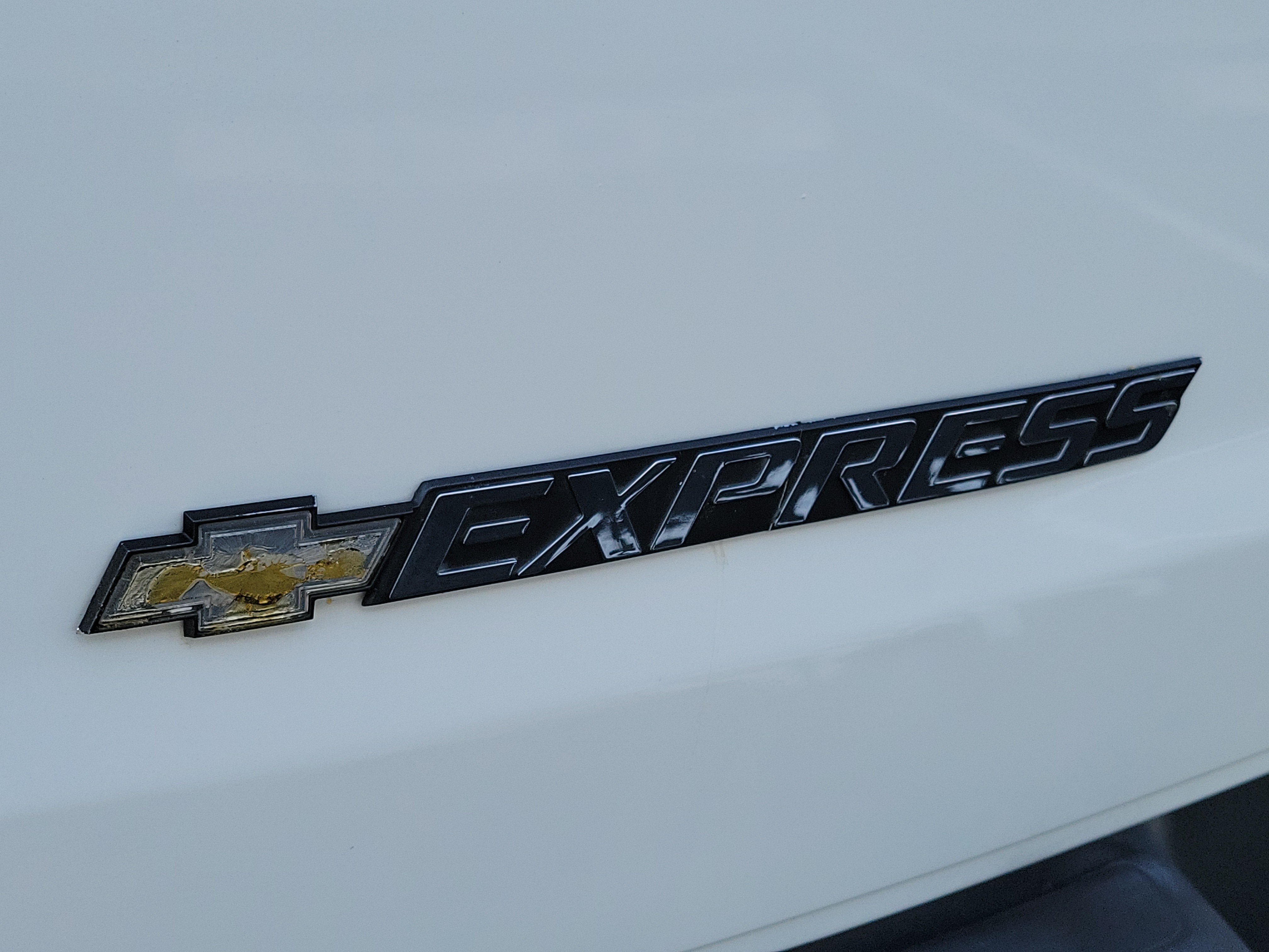 2014 Chevrolet Express Passenger 2500 LS