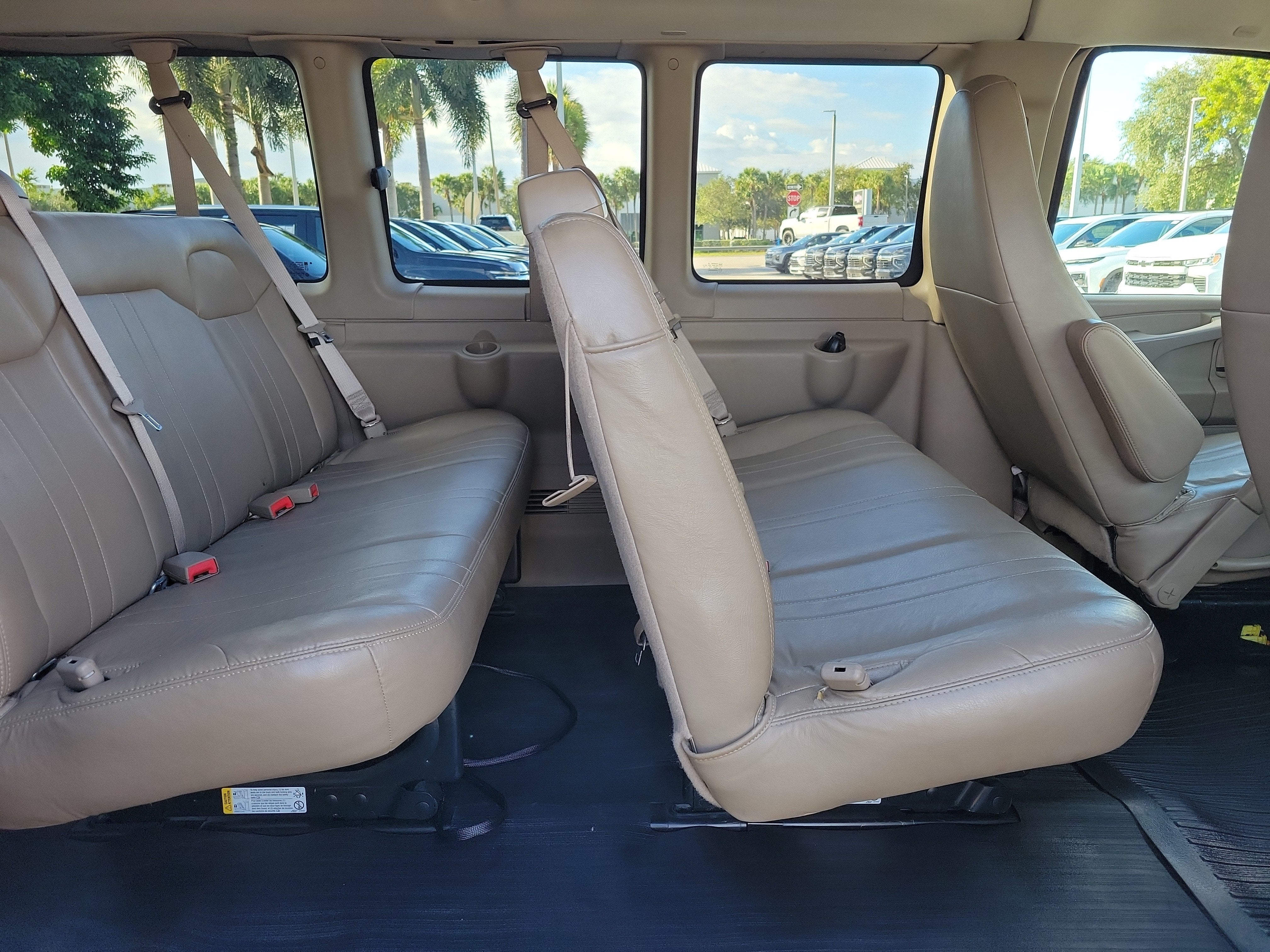 2014 Chevrolet Express Passenger 2500 LS