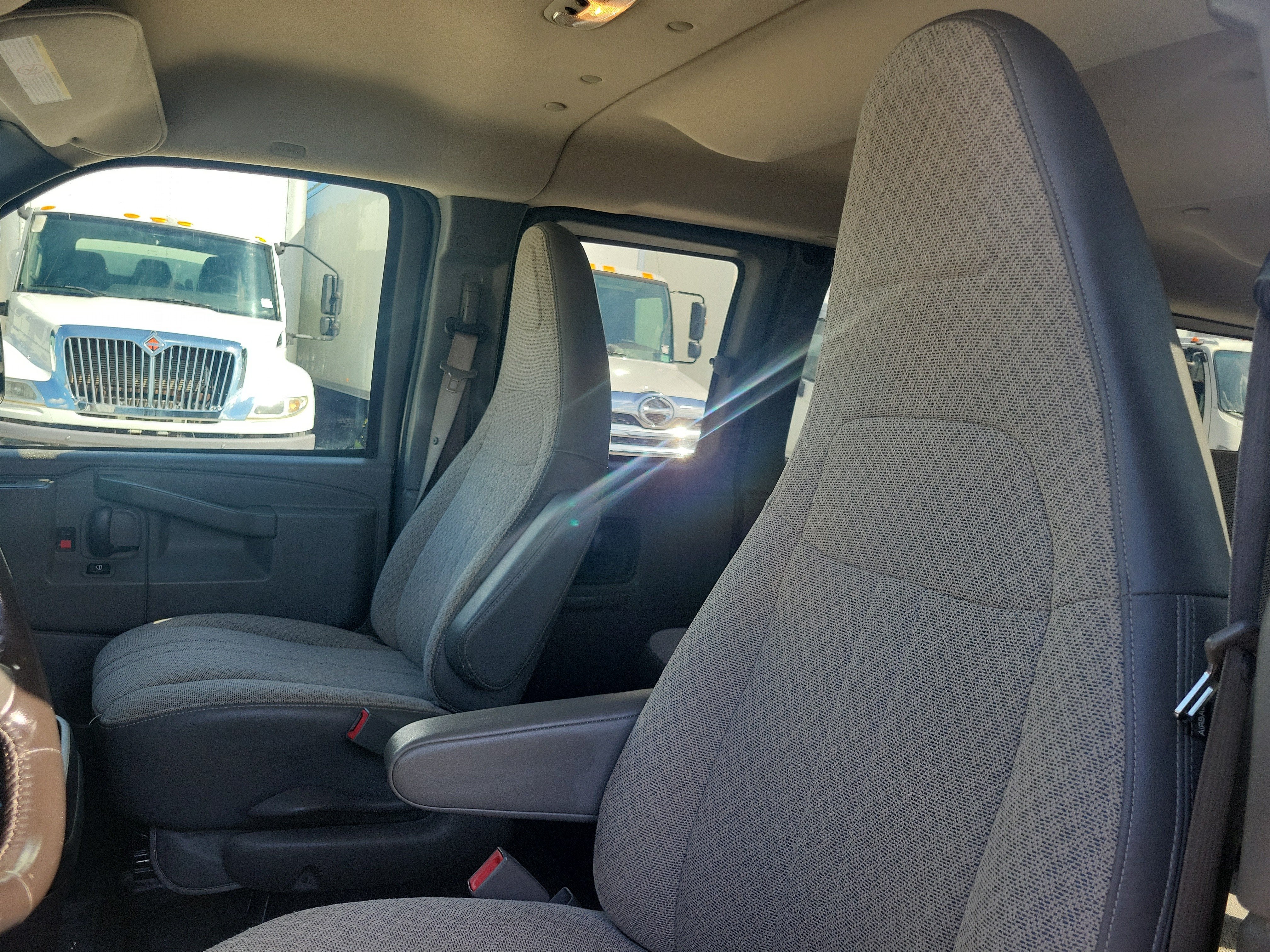 2018 Chevrolet Express Passenger 3500 LT