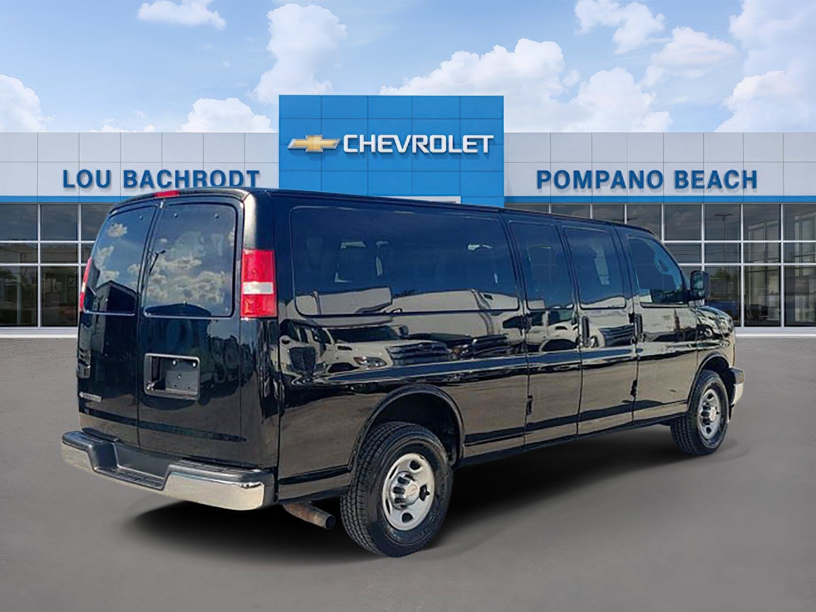 2018 Chevrolet Express Passenger 3500 LT