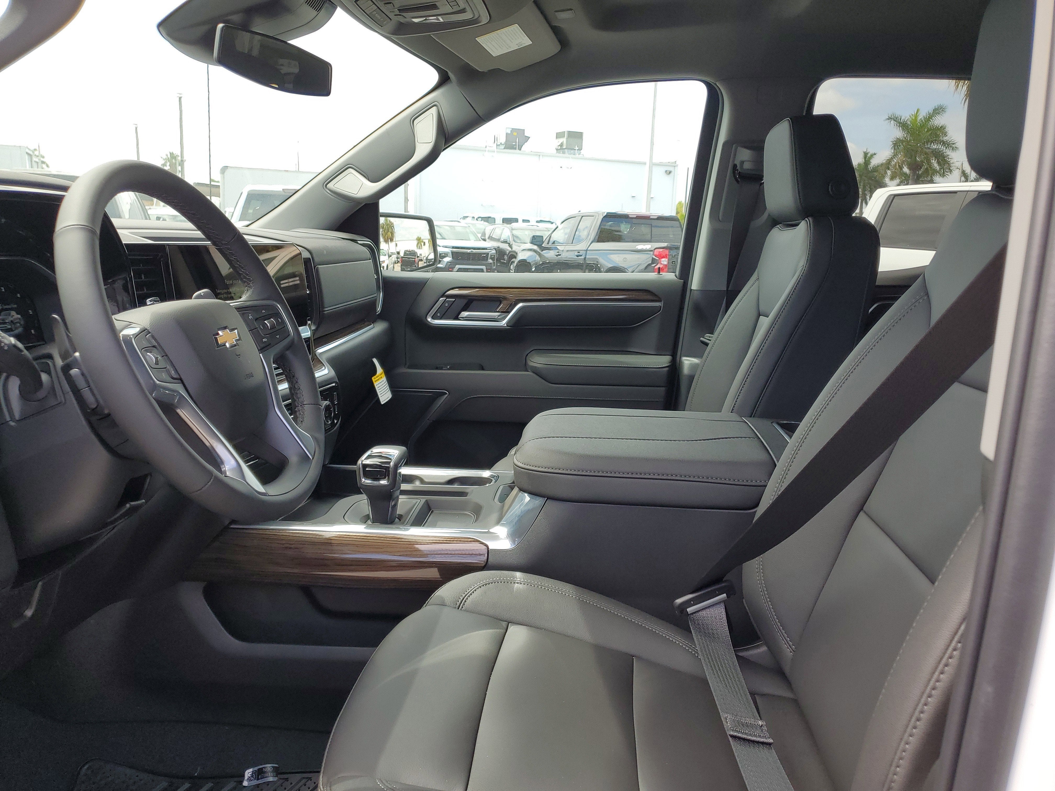 2025 Chevrolet Silverado 1500 LT