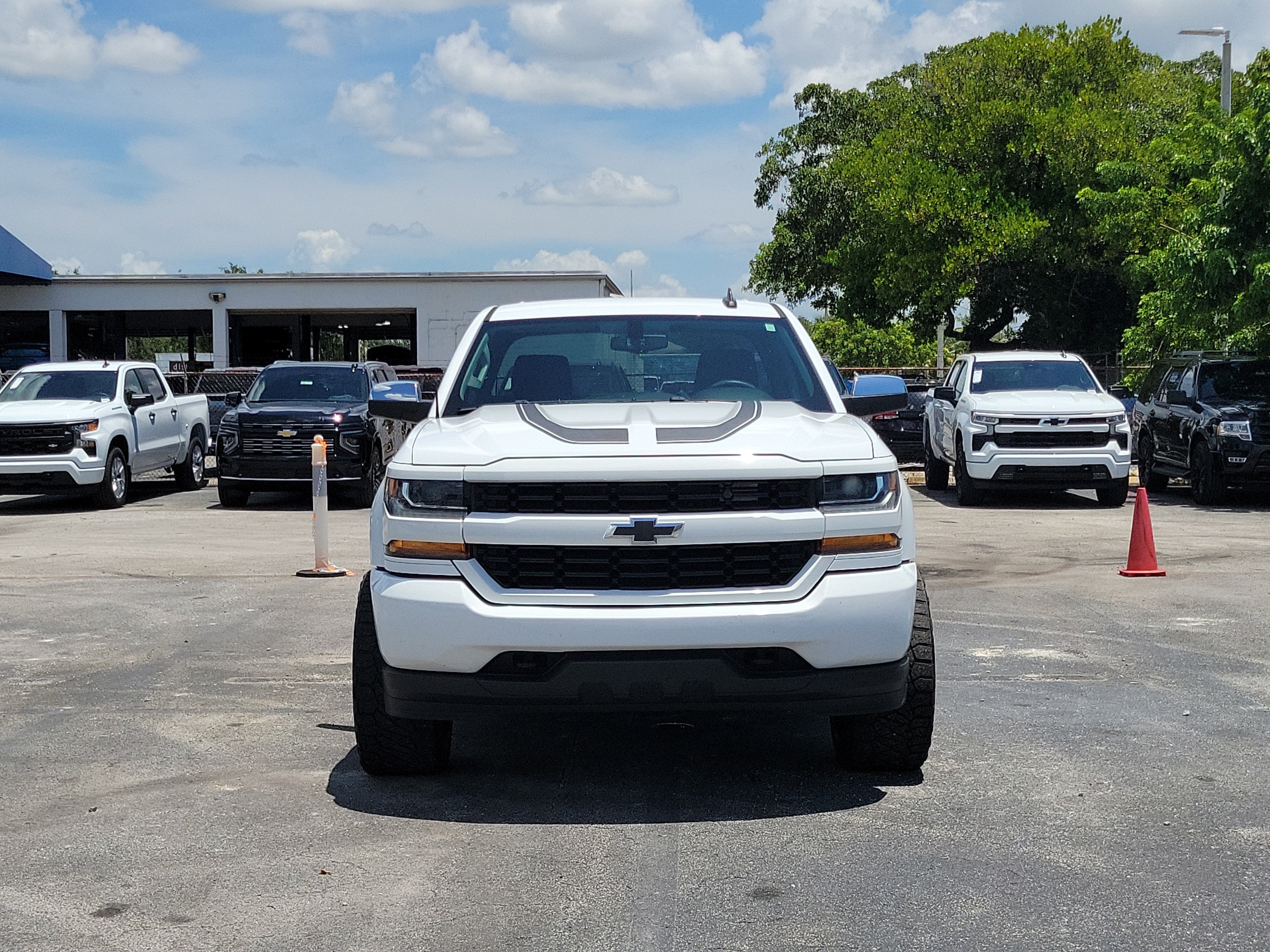 2018 Chevrolet Silverado 1500 Custom