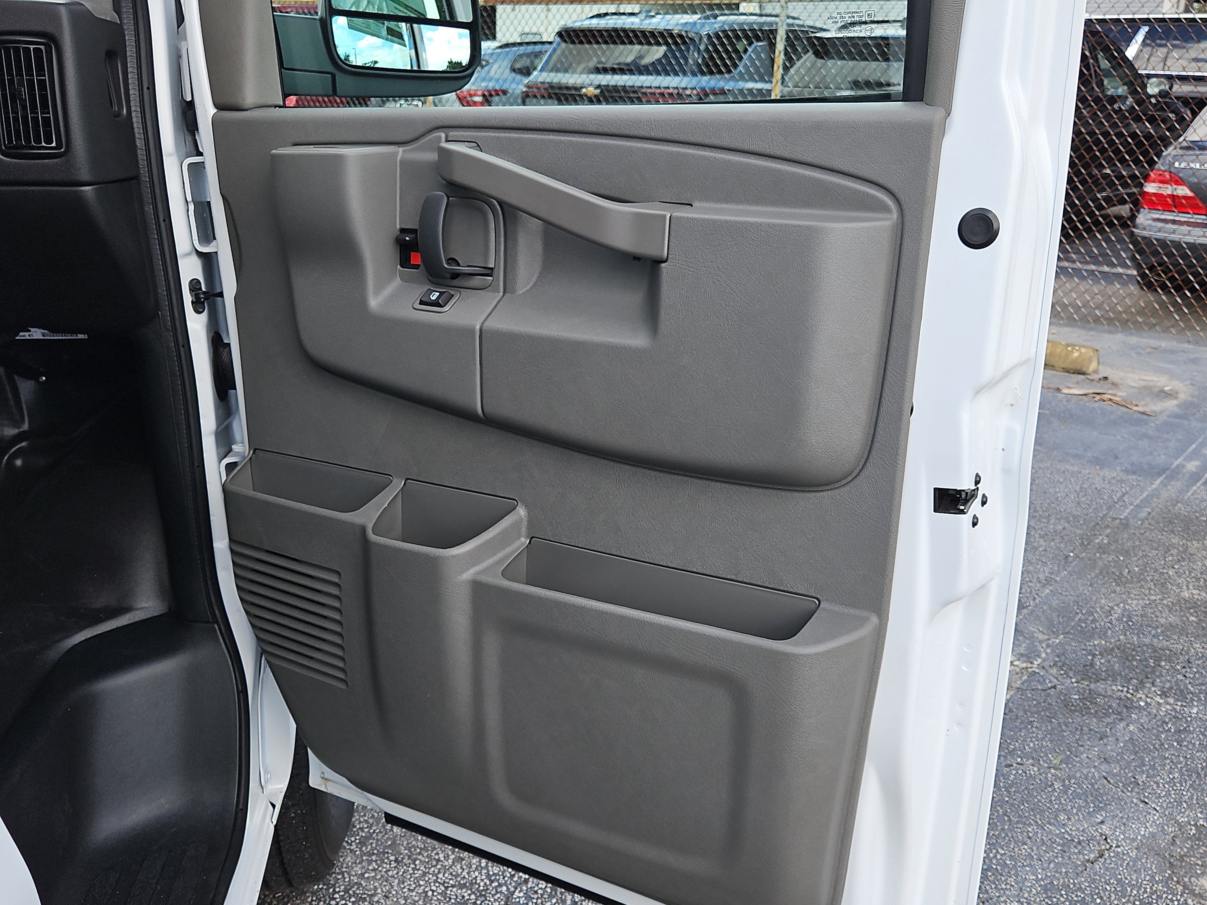 2025 Chevrolet Express Cargo 2500 WT