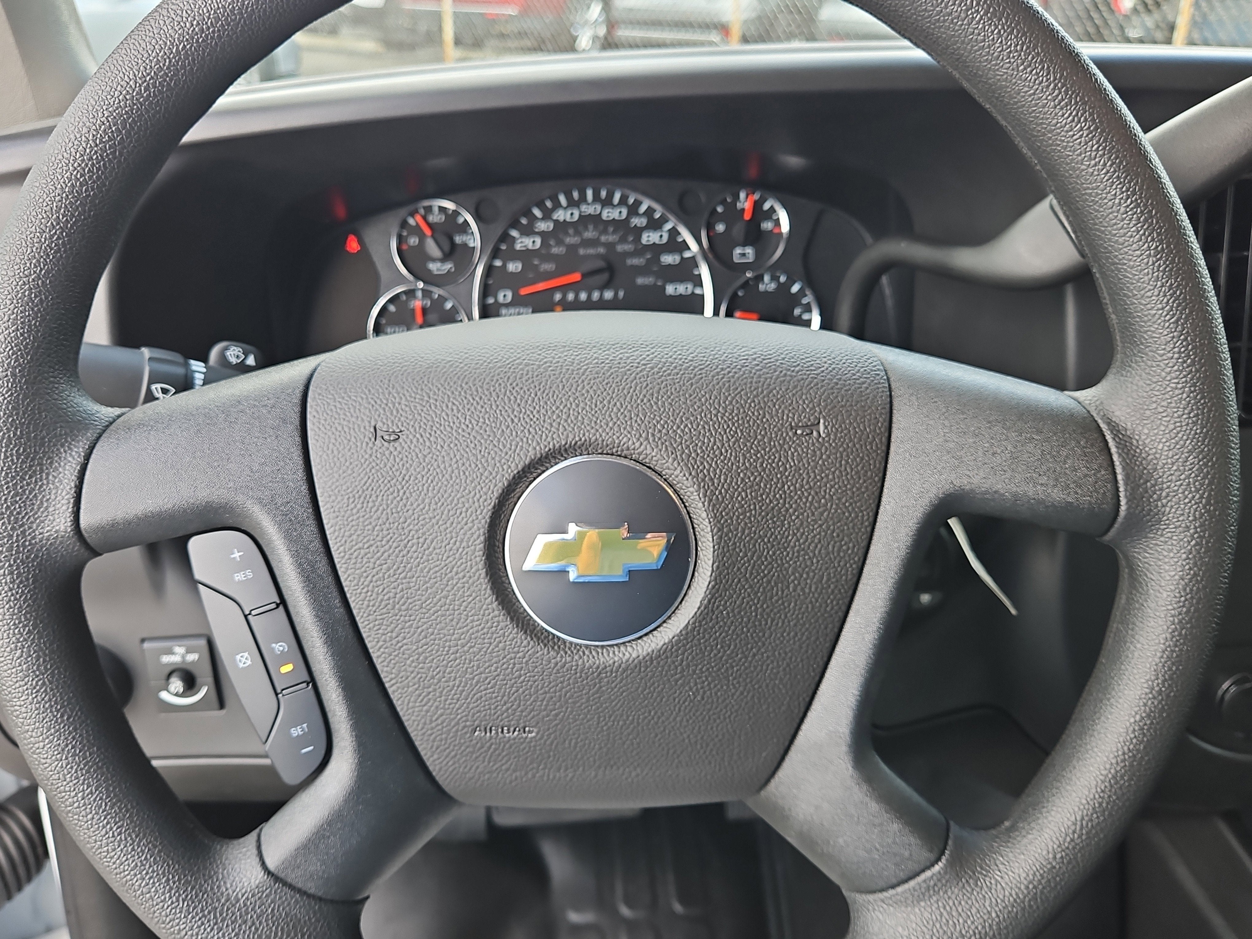 2025 Chevrolet Express Cargo 2500 WT