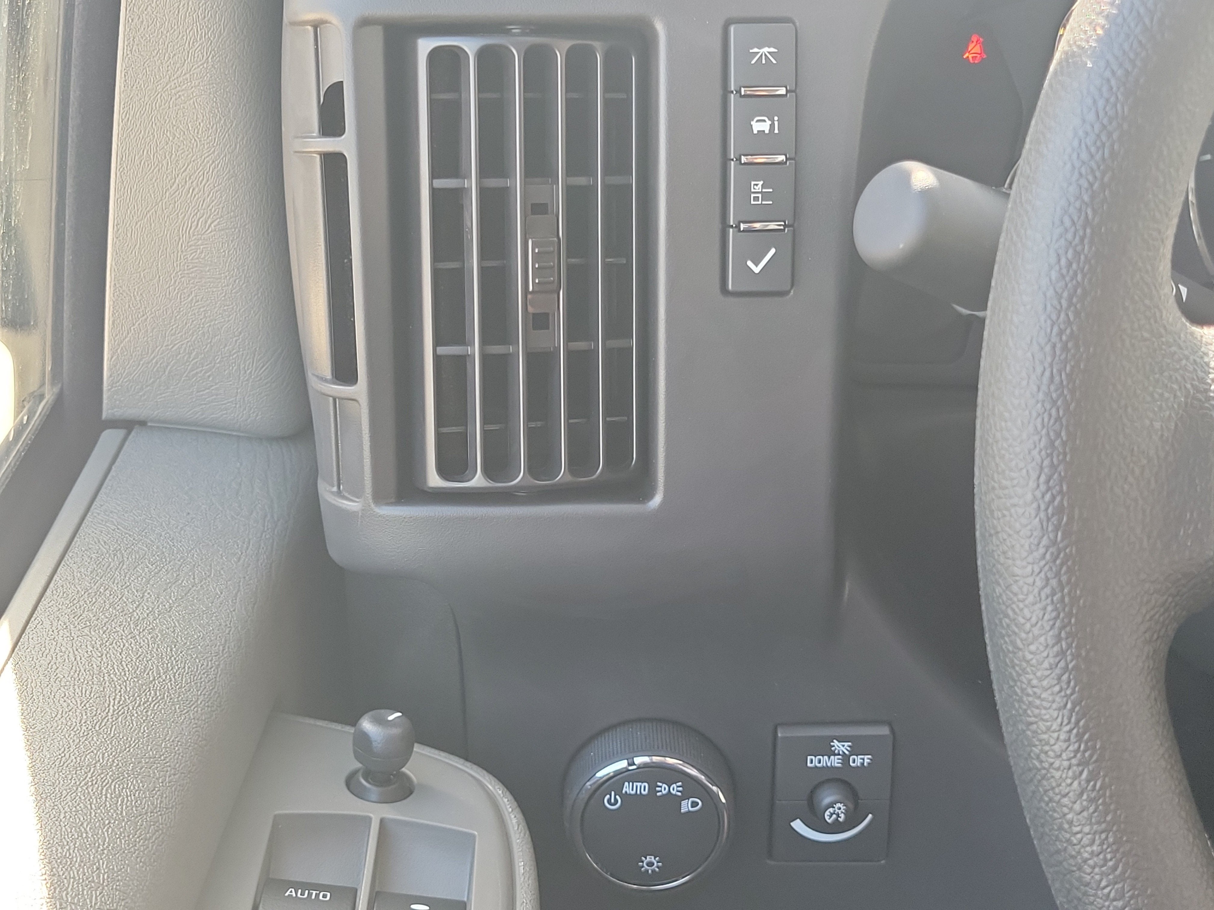 2026 Chevrolet Express Cargo Work Van - Photo 25