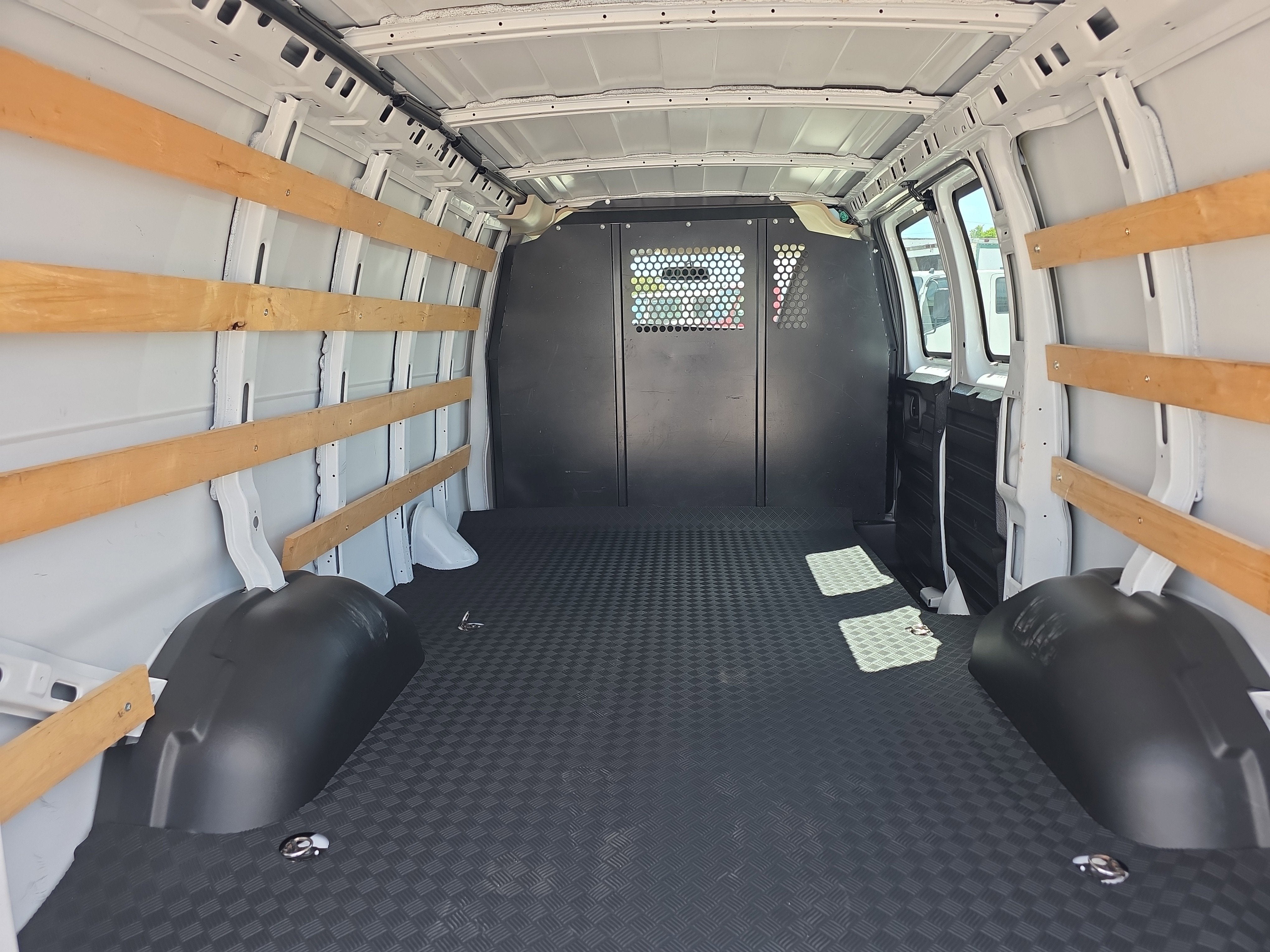 2024 Chevrolet Express Cargo 2500 WT