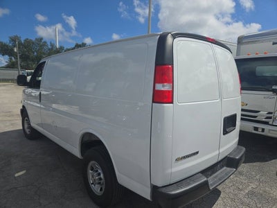 2025 Chevrolet Express Cargo WT
